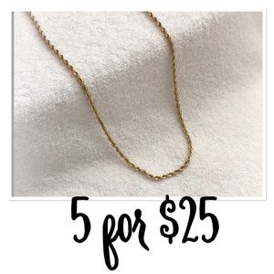 🚨CLOSET CLOSING🚨 Vintage Gold Toned Braided Necklace